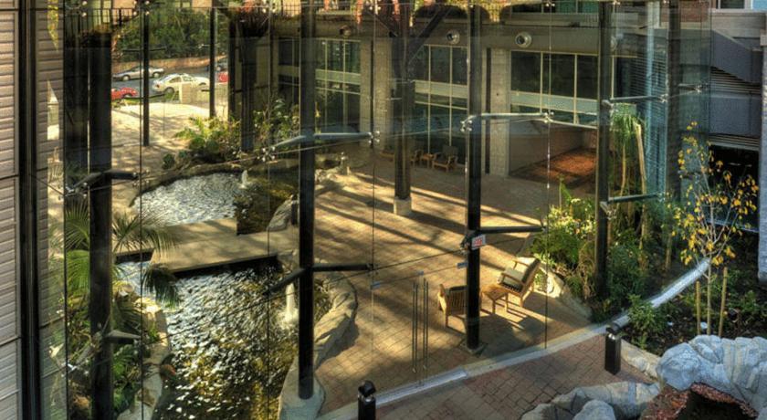 The Parkside Hotel And Spa Victoria Exterior photo