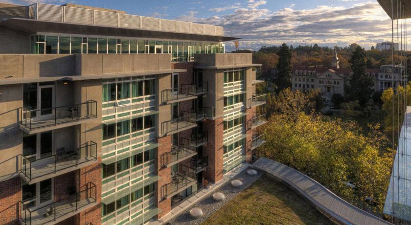 The Parkside Hotel And Spa Victoria Exterior photo
